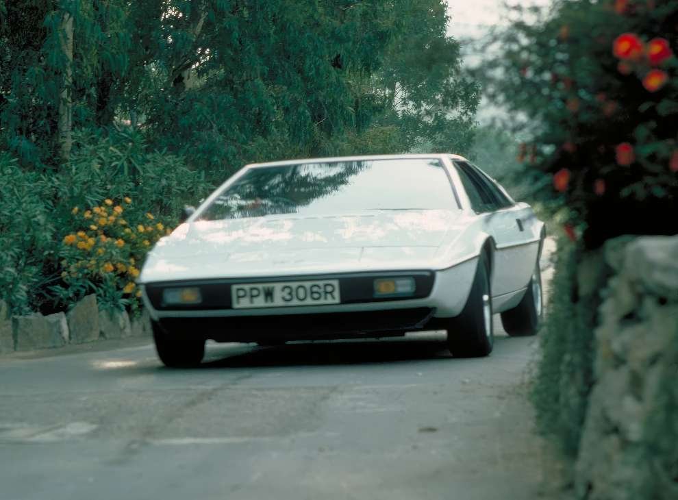 Lotus Esprit S1 2 